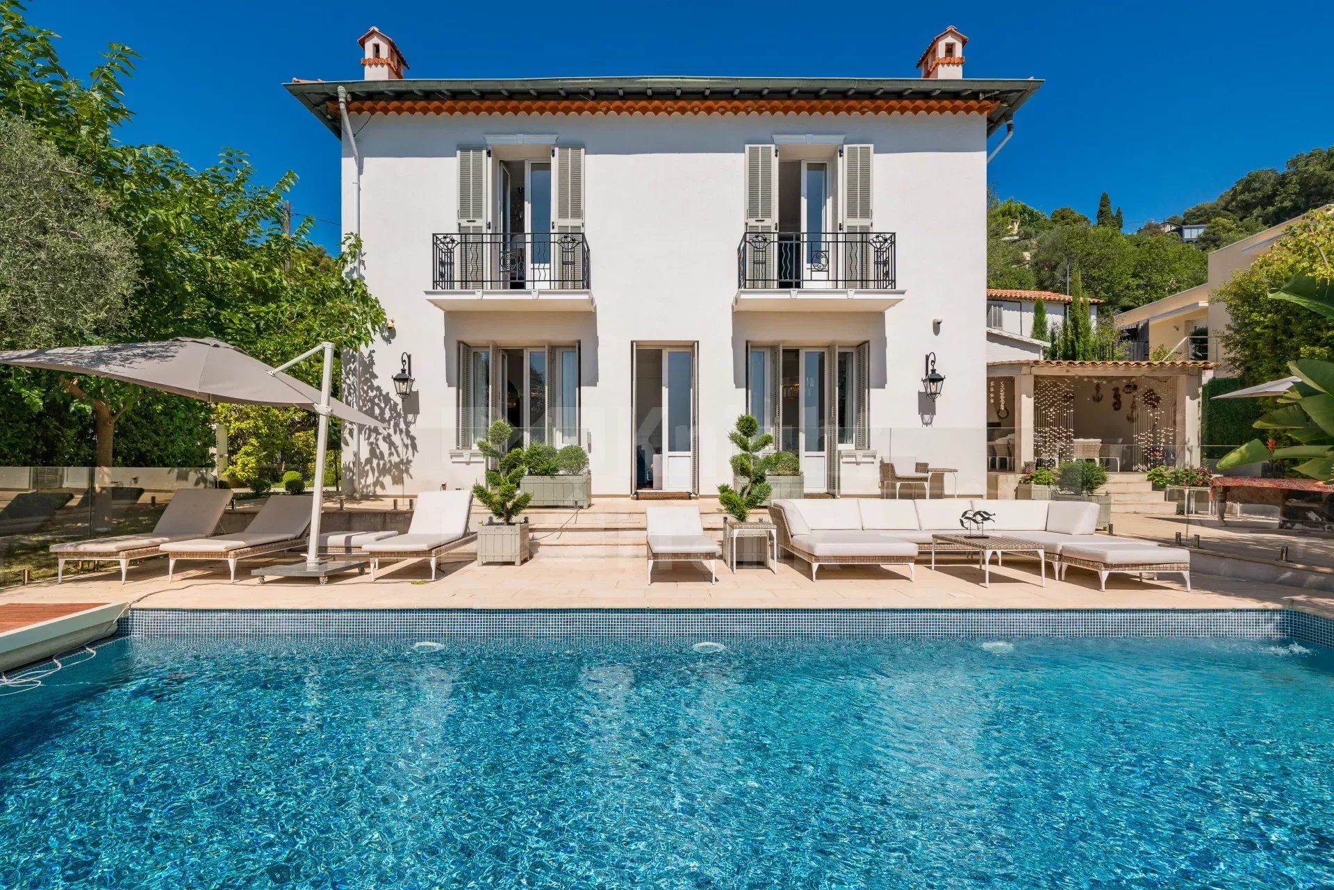 06360 ÈZE VILLA