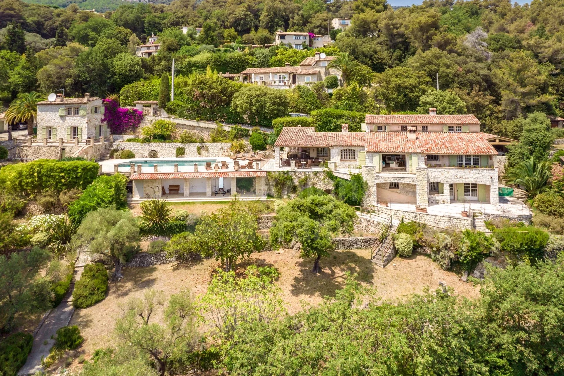 06140 TOURRETTES-SUR-LOUP VILLA