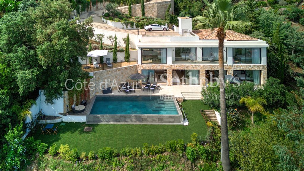 06400 CANNES VILLA