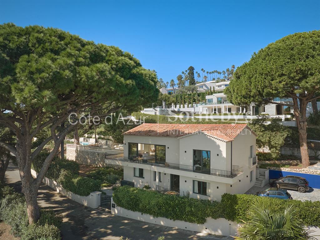 06400 CANNES VILLA